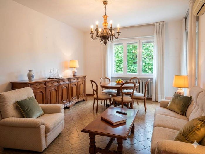 Appartamento quadrilocale in vendita in Via San Francesco d'Assisi, Centro, Cantù