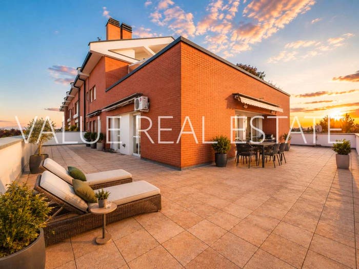 Casa quadrilocale in vendita in Viale Milano, Madonna in Campagna, Gallarate