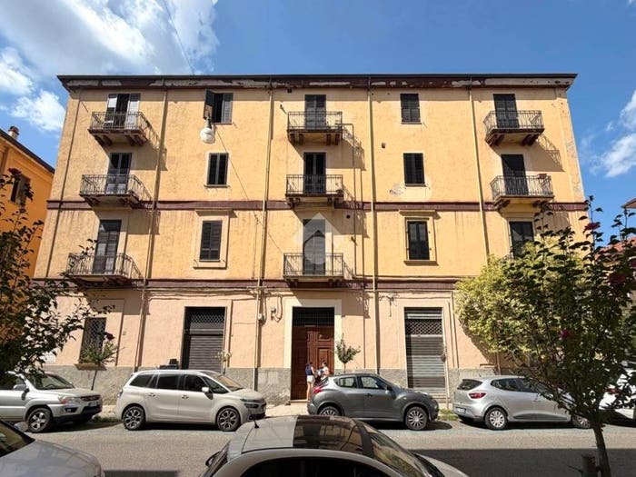 Appartamento trilocale in vendita in V Sabotino, Centro, Cosenza