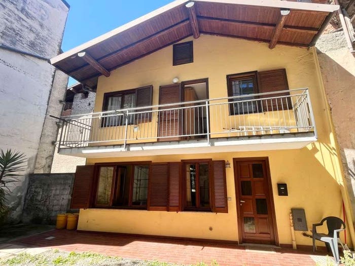 Casa trilocale in vendita in Via Piovale, Centro, Borgomanero