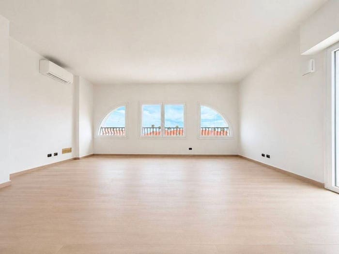 Casa quadrilocale in vendita in Via Vittorio Veneto, Borgio, Borgio Verezzi