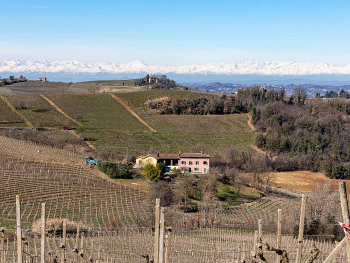 Casa con 6 locali in vendita in Strada Bricco, Nizza Monferrato