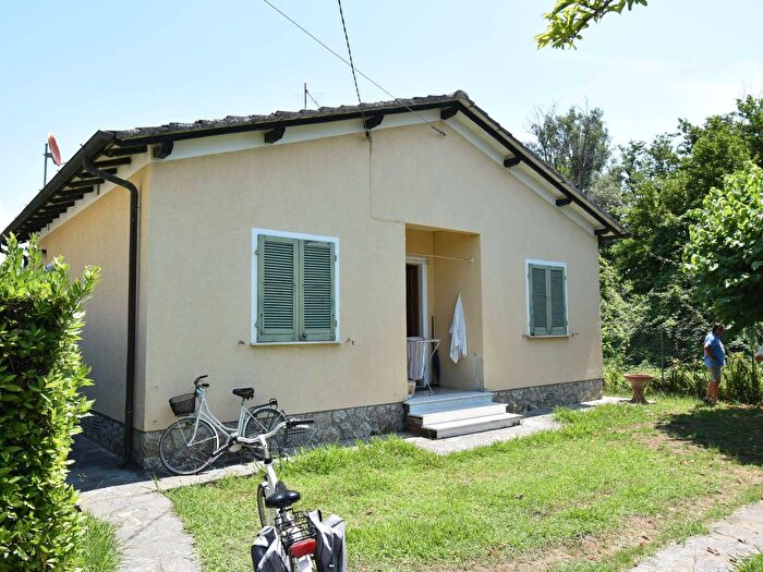 Casa quadrilocale in vendita in Via del Paradiso a, Forte Dei Marmi