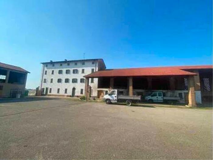 Casa con 6 locali in vendita in Strada Provinciale SNC, Centro, Castelnuovo Scrivia