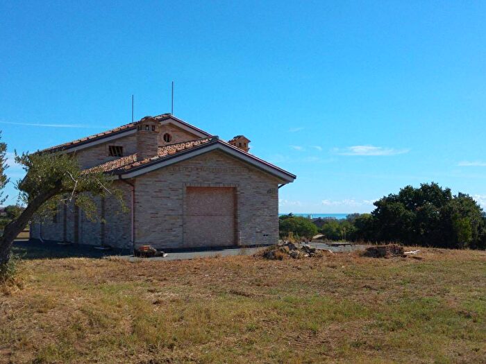 Casa con 5 locali in vendita in Strada Molino, Sant'Elpidio a Mare