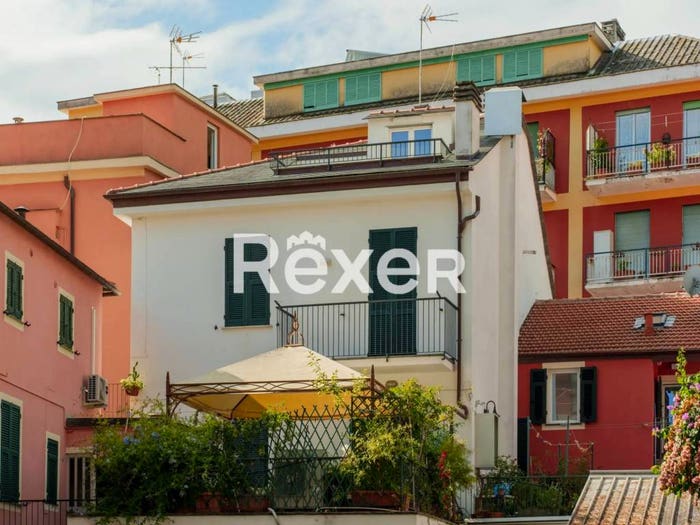 Appartamento trilocale in vendita in Via Milite Ignoto, Centro, Lavagna