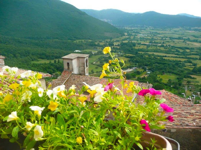 Casa con 5 locali in vendita in Via del Castello, Pereto