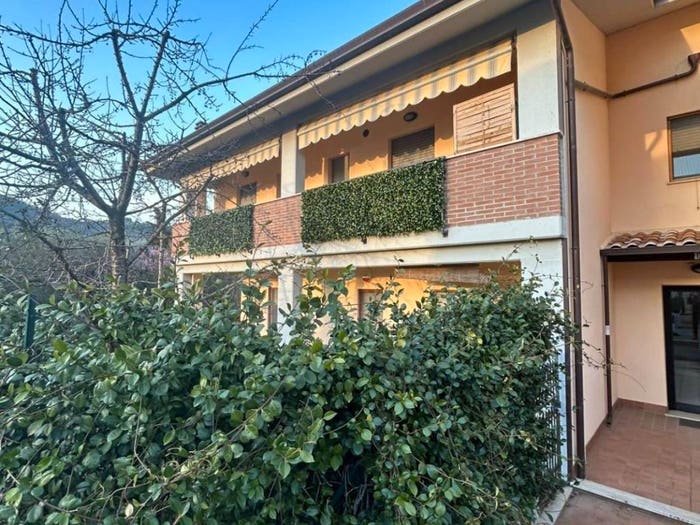 Appartamento con 5 locali in vendita in Viale della Repubblica, Magione