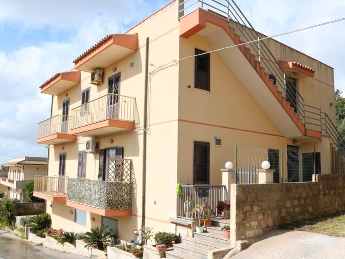 Appartamento con 6 locali in vendita in Via Loreto Gallinara, Modica Alta, Modica