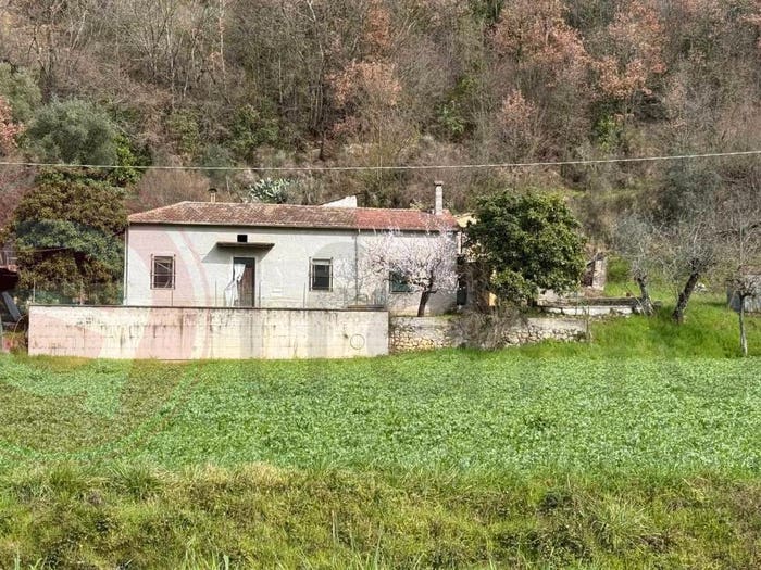 Casa con 6 locali in vendita in Via Pietro Nenni, Carnello, Arpino