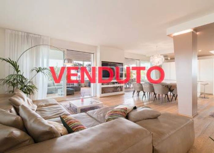 Appartamento con 5 locali in vendita in Via Monte Grappa, Via Monza, Lissone