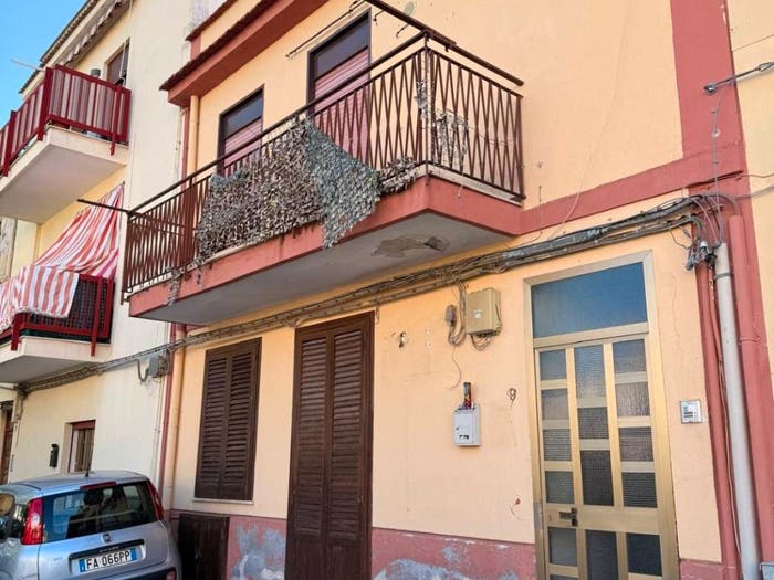 Appartamento trilocale in vendita in Piazza Pagliarelli, Olio di Lino, Palermo