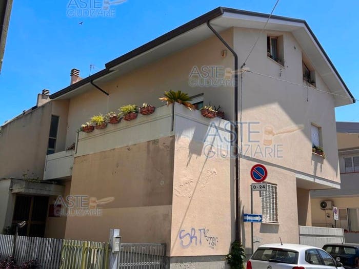 Appartamento con 5 locali in vendita in VIA MARCONI, Centro, Giulianova