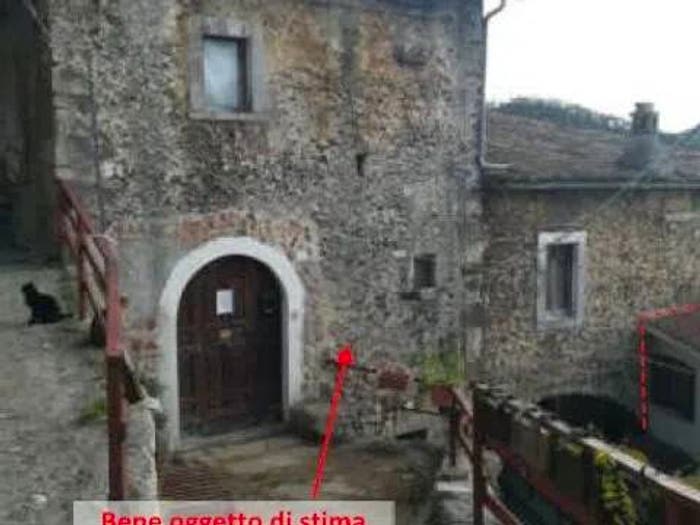 Appartamento con 6 locali in vendita in Via Porsenna, Centro, Borgorose