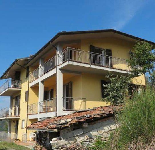 Casa quadrilocale in vendita in Via Querceto, Treschietto, Bagnone
