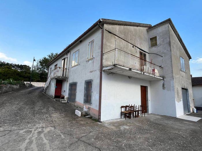 Appartamento con 6 locali in vendita in Via Piane, Pago Veiano