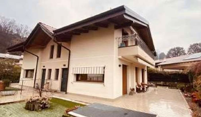 Casa con 6 locali in vendita in Via Monte Nevoso A, Crenna Bettolino, Gallarate