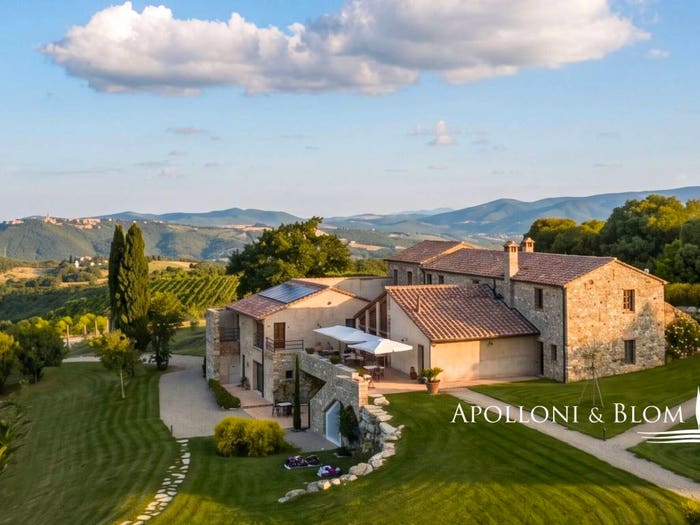 Casa con 6 locali in vendita in Via Dante Alighieri, Centro, Cinigiano