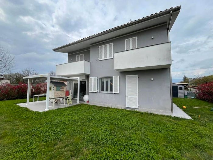 Casa quadrilocale in vendita in Via delle Volpi, Pieve San Paolo Santa Margherita, Capannori
