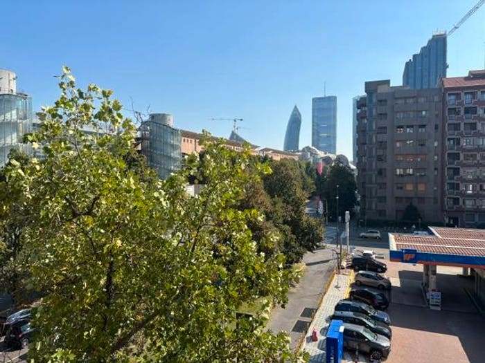 Appartamento quadrilocale in vendita in Via Sebastiano Veniero, Monte Rosa Lotto, Milano