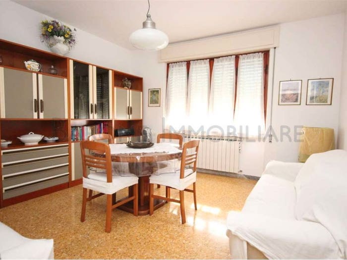 Appartamento trilocale in vendita in via cavallotti, Centro, Massa