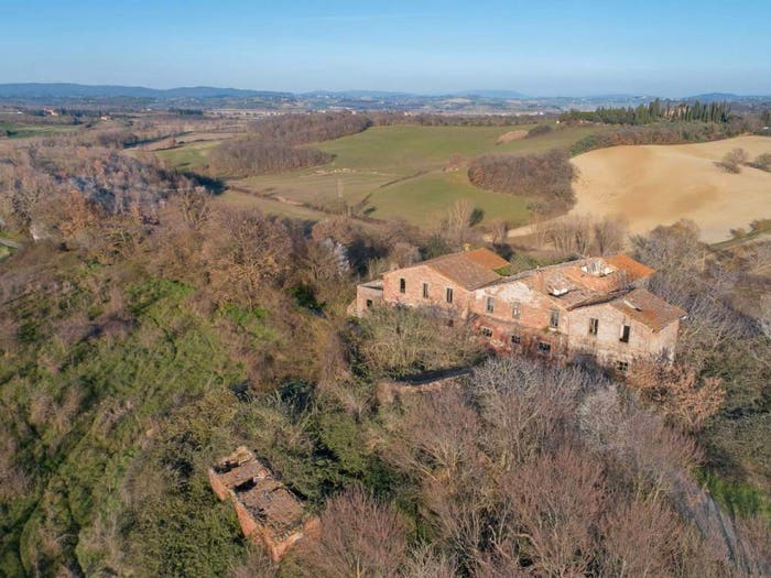Casa con 6 locali in vendita in Via dei Longobardi, Chiusi