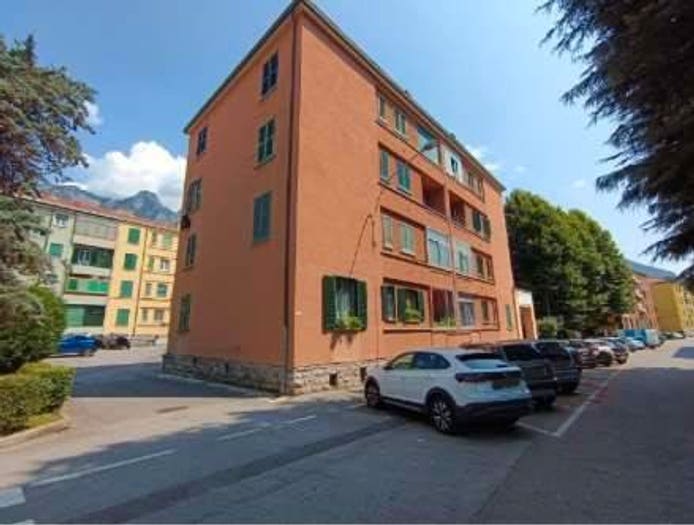 Appartamento bilocale in vendita in Via Magenta, Germanedo, Lecco