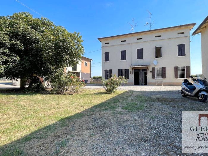 Casa con 6 locali in vendita in Via Maestra GrandeRenazzo, Frazioni Nord, Cento