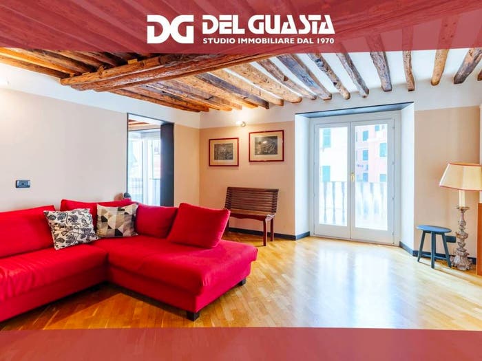 Appartamento con 6 locali in vendita in Via di San Bernardo, Molo, Genova