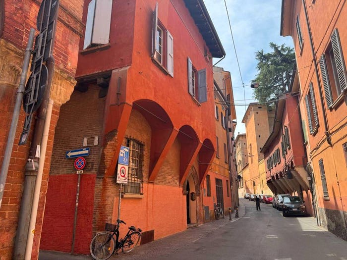 Appartamento con 6 locali in vendita in Via Begatto, San Vitale, Bologna