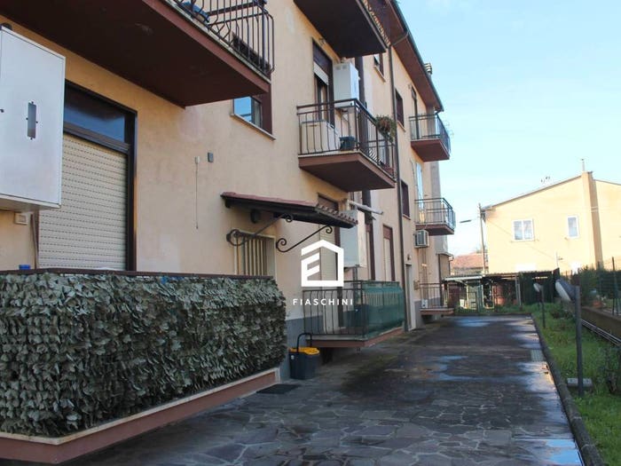 Appartamento quadrilocale in vendita in Via Maggio, Attigliano