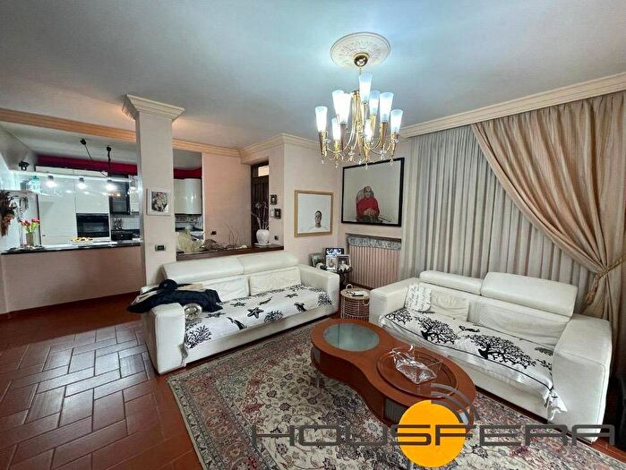 Casa con 6 locali in vendita in Via Cadore, Centro, Parabiago