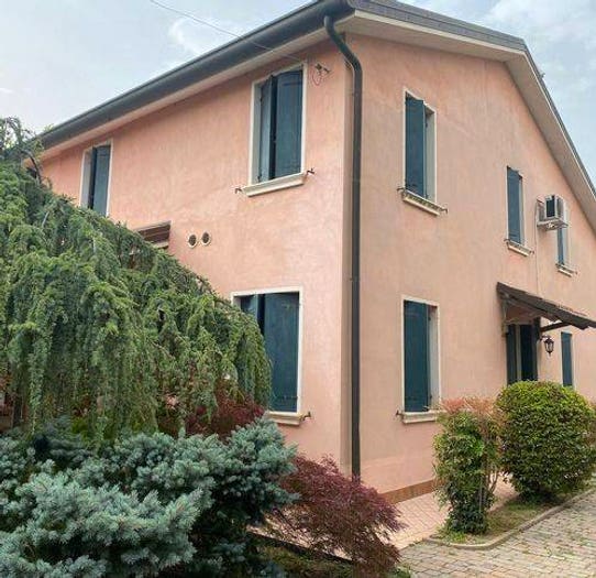 Casa con 6 locali in vendita in Corso Vittorio Emanuele Ii, Centro, Adria