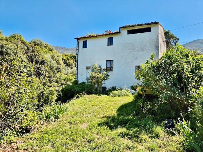 Casa con 6 locali in vendita in Via della Certosa, Centro, Calci