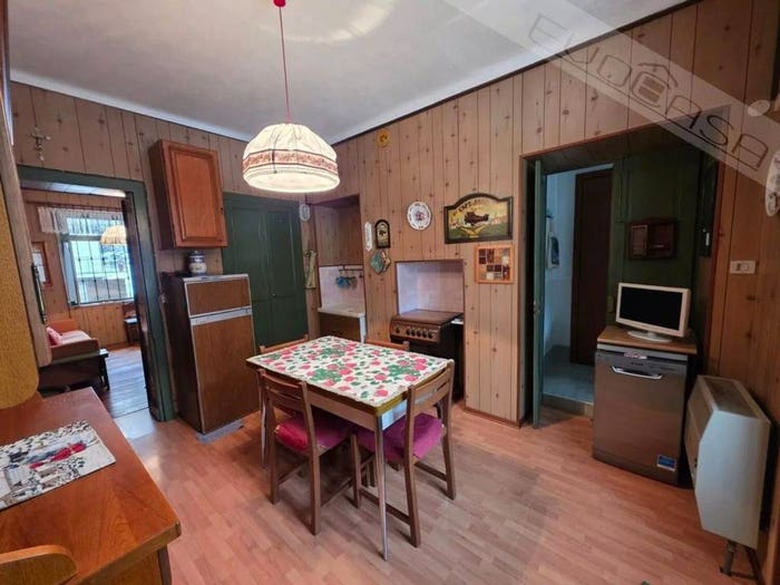 Appartamento quadrilocale in vendita in Via Nazionale No Number, Villaretto, Roure