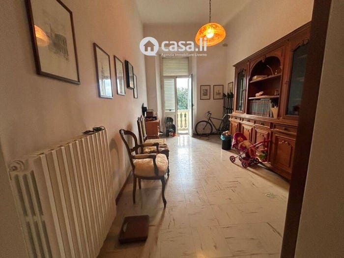 Appartamento con 6 locali in vendita in Viale Italia, Porta a Mare Mazzini, Livorno