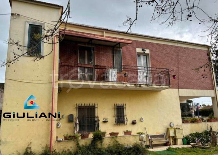 Appartamento trilocale in vendita in Via Ferriere Nettuno, Campoverde Lampione, Aprilia