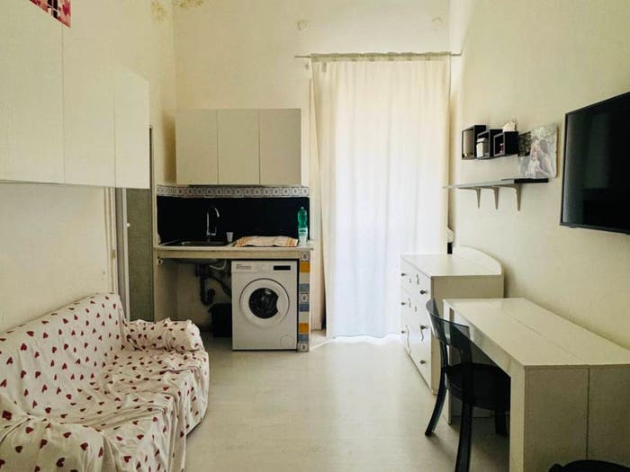 Appartamento bilocale in vendita in Via Monte di Dio, Santa Lucia, Napoli