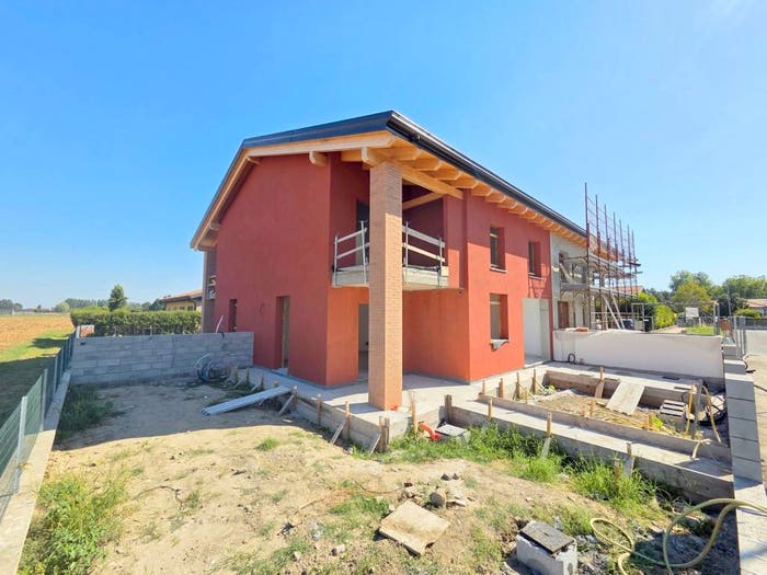 Casa quadrilocale in vendita in Via del Papa, Crevalcore