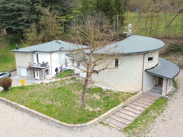 Casa con 6 locali in vendita in Via Val d'Enza Sud, Ciano D'enza, Canossa