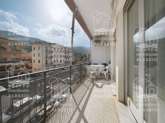 Appartamento trilocale in vendita in Fenarina Via Neghelli Collina di Ponente, Alassio