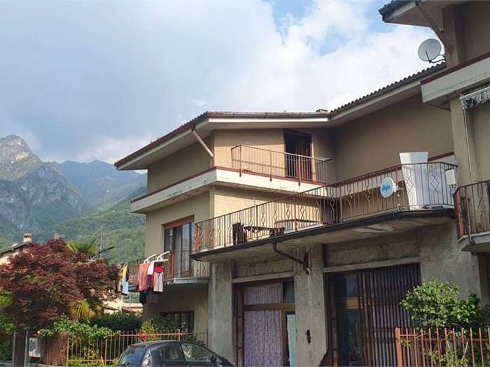 Casa con 6 locali in vendita in Via Calbiga, Centro, Porlezza
