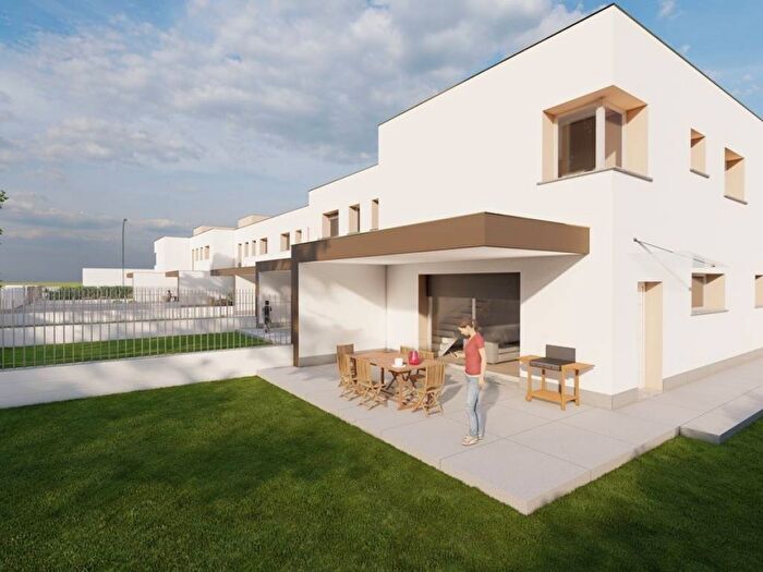 Casa quadrilocale in vendita in Via Carlo Magno, Ravello Villastanza Villapia, Parabiago