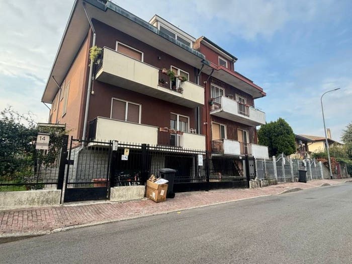 Casa quadrilocale in vendita in del cavaliere, Centro, Opera