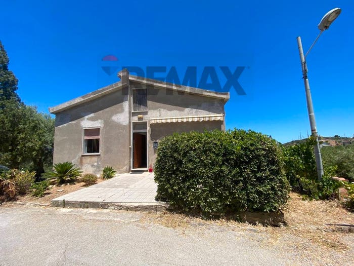 Casa quadrilocale in vendita in Contrada manazza, Centro, Capo d'Orlando