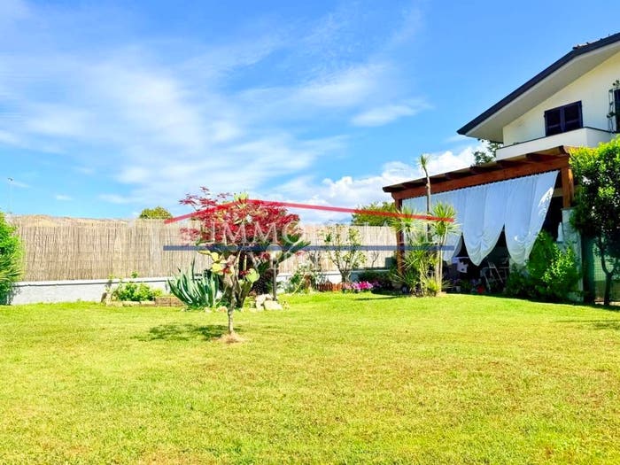 Casa con 5 locali in vendita in Via Santa Teresa, Ronchi Poveromo, Massa