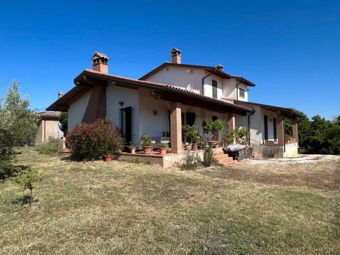Appartamento con 6 locali in vendita in Strada provinciale, Marsciano