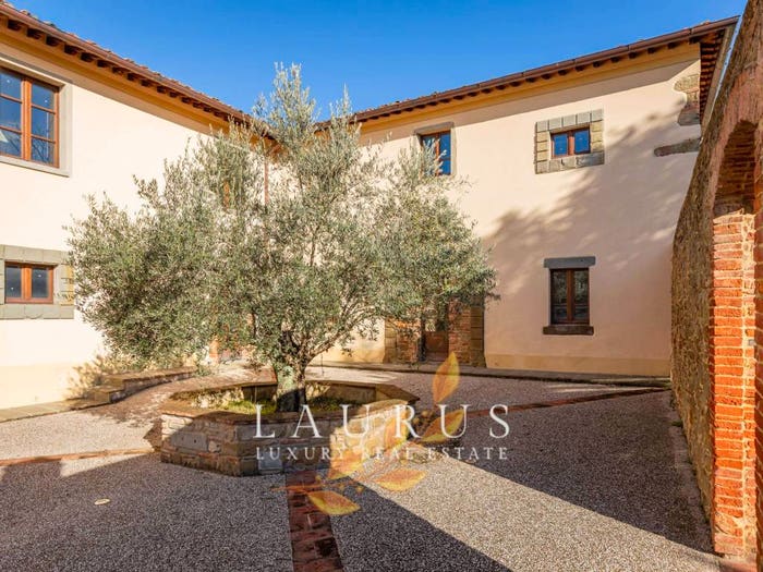 Appartamento con 5 locali in vendita in Montecchio, Cortona