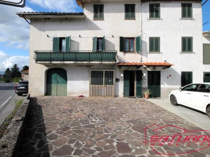 Casa con 6 locali in vendita in Via Cortinella, Marlia, Capannori