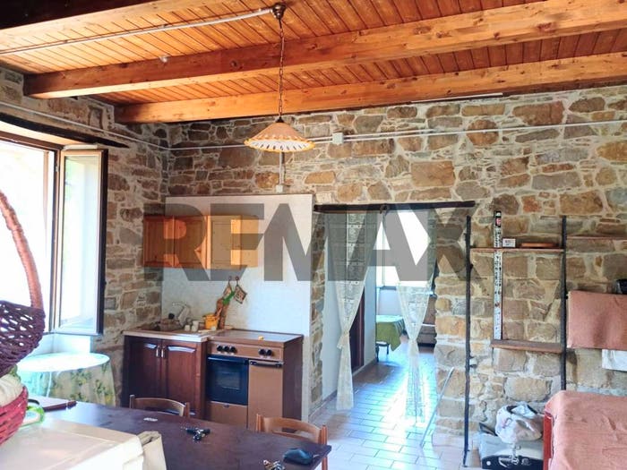 Casa bilocale in vendita in Contrada Giuprino, Felitto